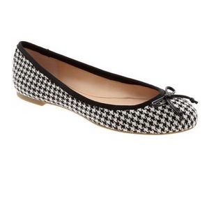 Banana Republic Ashley Bow Ballet Flat - size 7